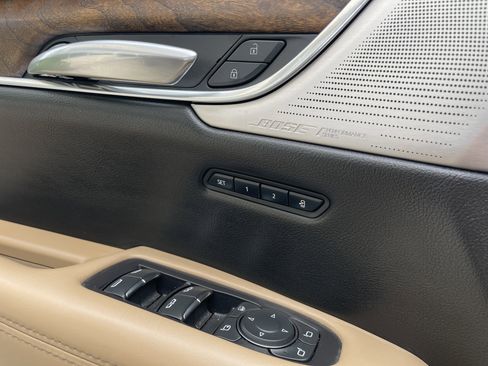 Used 2020 Cadillac XT5 Premium Luxury w/ Platinum Package image 14