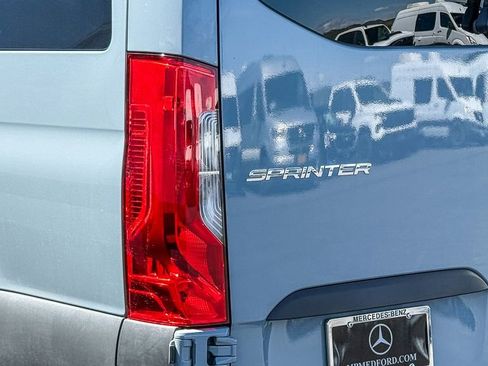 Used 2025 Mercedes-Benz Sprinter 2500 image 9