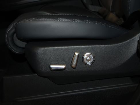 New 2026 Lincoln Navigator Reserve AWD/4WD image 7