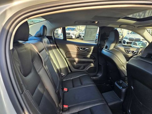 Used 2021 Volvo S60 T8 Inscription w/ Climate Package image 15