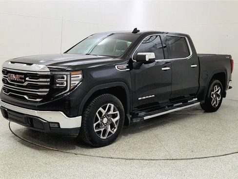Used 2023 GMC Sierra 1500 SLT w/ SLT Premium Plus Package AWD/4WD image 3