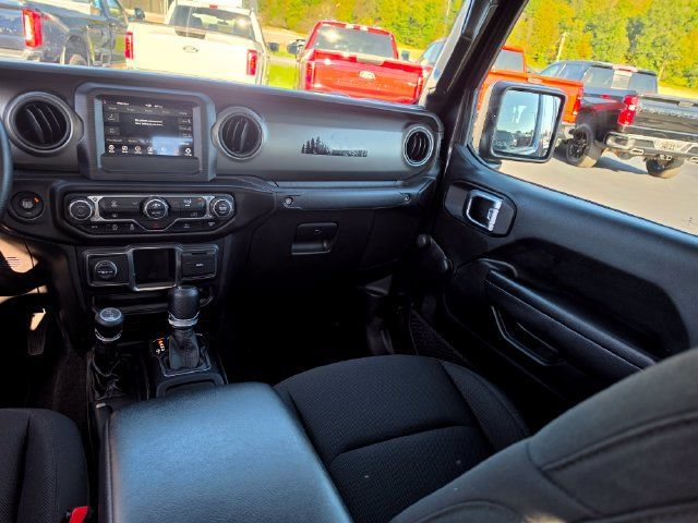 Used 2022 Jeep Gladiator Sport AWD/4WD image 12