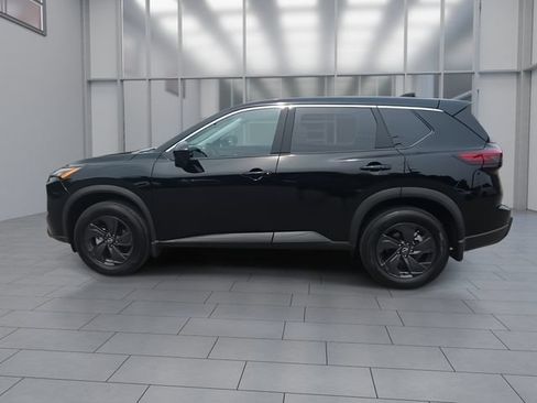 Certified 2026 Nissan Rogue SV AWD/4WD image 5