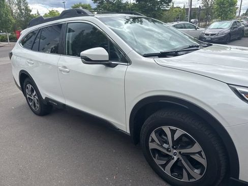 Used 2020 Subaru Outback Limited XT w/ Popular Package #2 AWD/4WD image 3