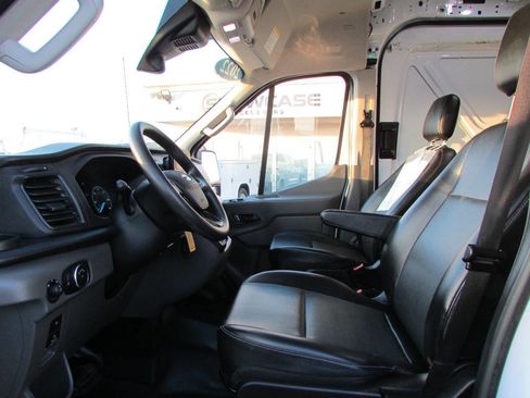 Used 2022 Ford Transit 250 Medium Roof image 12