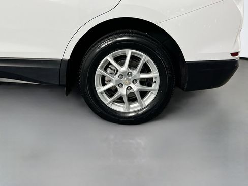 Used 2023 Chevrolet Equinox LT w/ Driver Convenience Package image 31