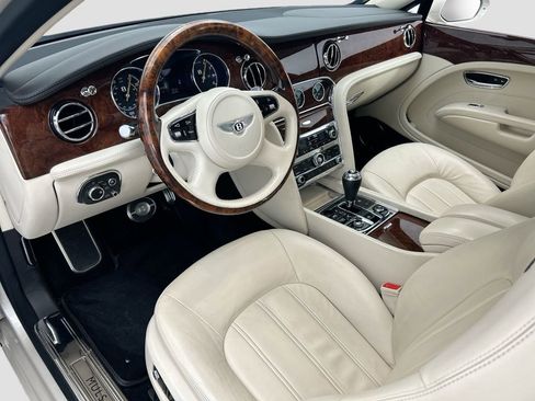 Used 2016 Bentley Mulsanne image 10