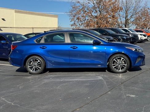Certified 2023 Kia Forte LXS image 2