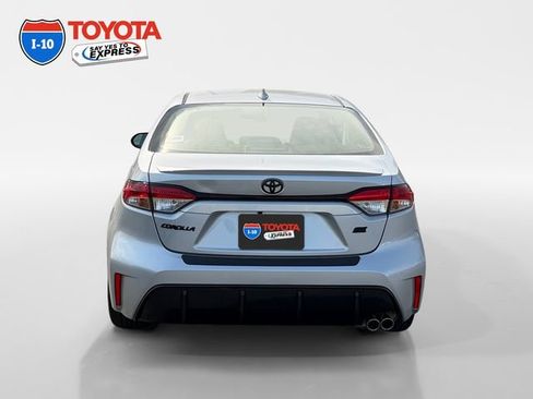 Certified 2026 Toyota Corolla SE FWD image 4