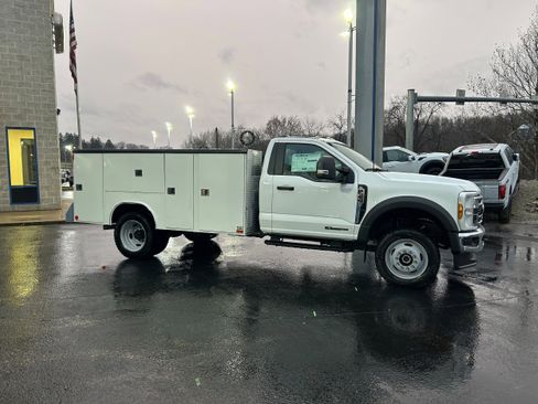 New 2026 Ford F550 4x4 Regular Cab Super Duty image 13