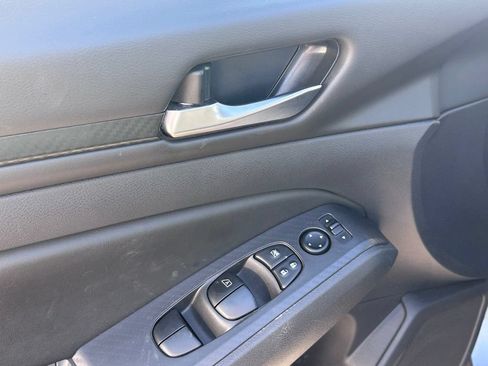 Used 2025 Nissan Altima 2.5 SV FWD image 8