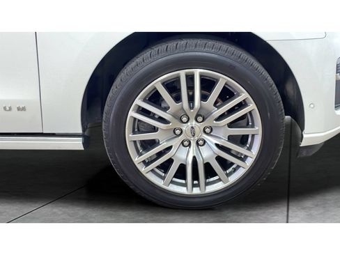 Used 2024 Ford Expedition Max Platinum AWD/4WD image 21