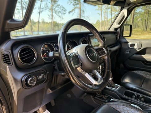 Used 2021 Jeep Wrangler Unlimited Sahara image 17