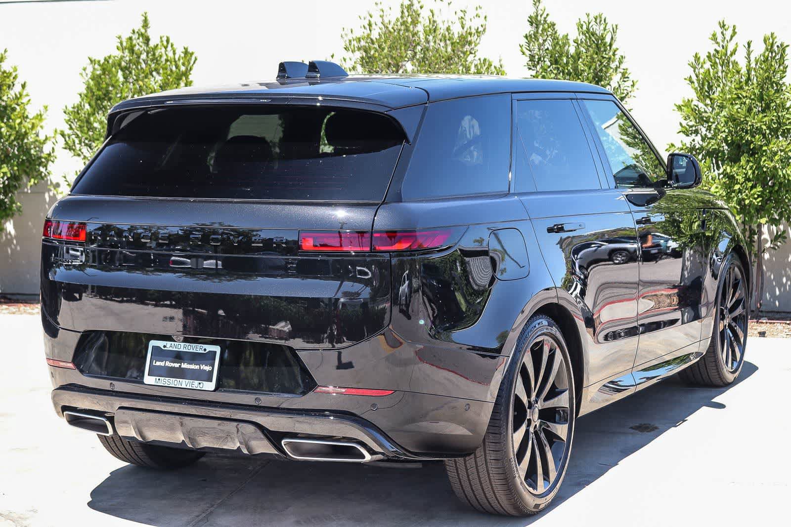 New 2026 Land Rover Range Rover Sport Dynamic SE AWD/4WD image 6