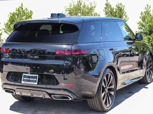 New 2026 Land Rover Range Rover Sport Dynamic SE AWD/4WD image 6