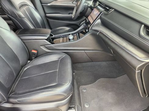 Used 2023 Jeep Grand Cherokee L Overland AWD/4WD image 16