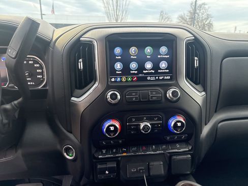 Used 2022 GMC Sierra 2500 Denali w/ Denali Ultimate Package image 12