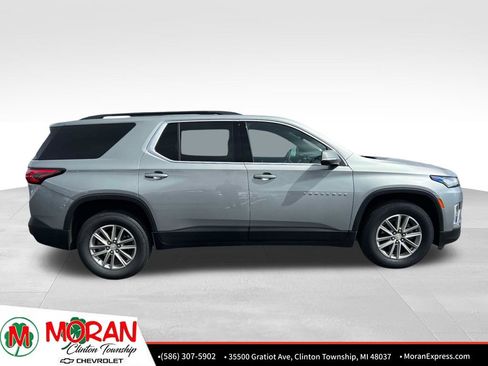 Certified 2023 Chevrolet Traverse LT FWD image 8