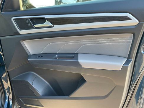 Used 2021 Volkswagen Atlas SE image 13