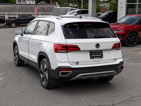 Used 2023 Volkswagen Taos SE w/ Panoramic Sunroof Package AWD/4WD image 6