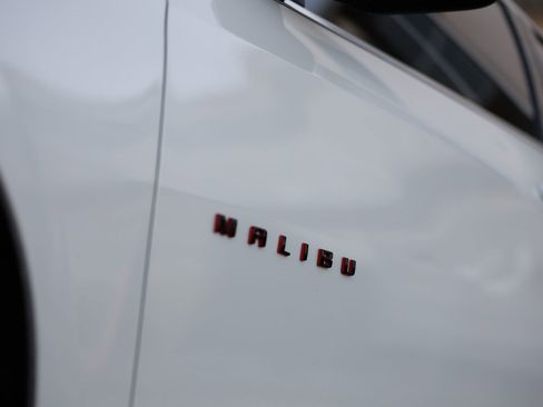 Used 2018 Chevrolet Malibu LT w/ Redline Edition image 39