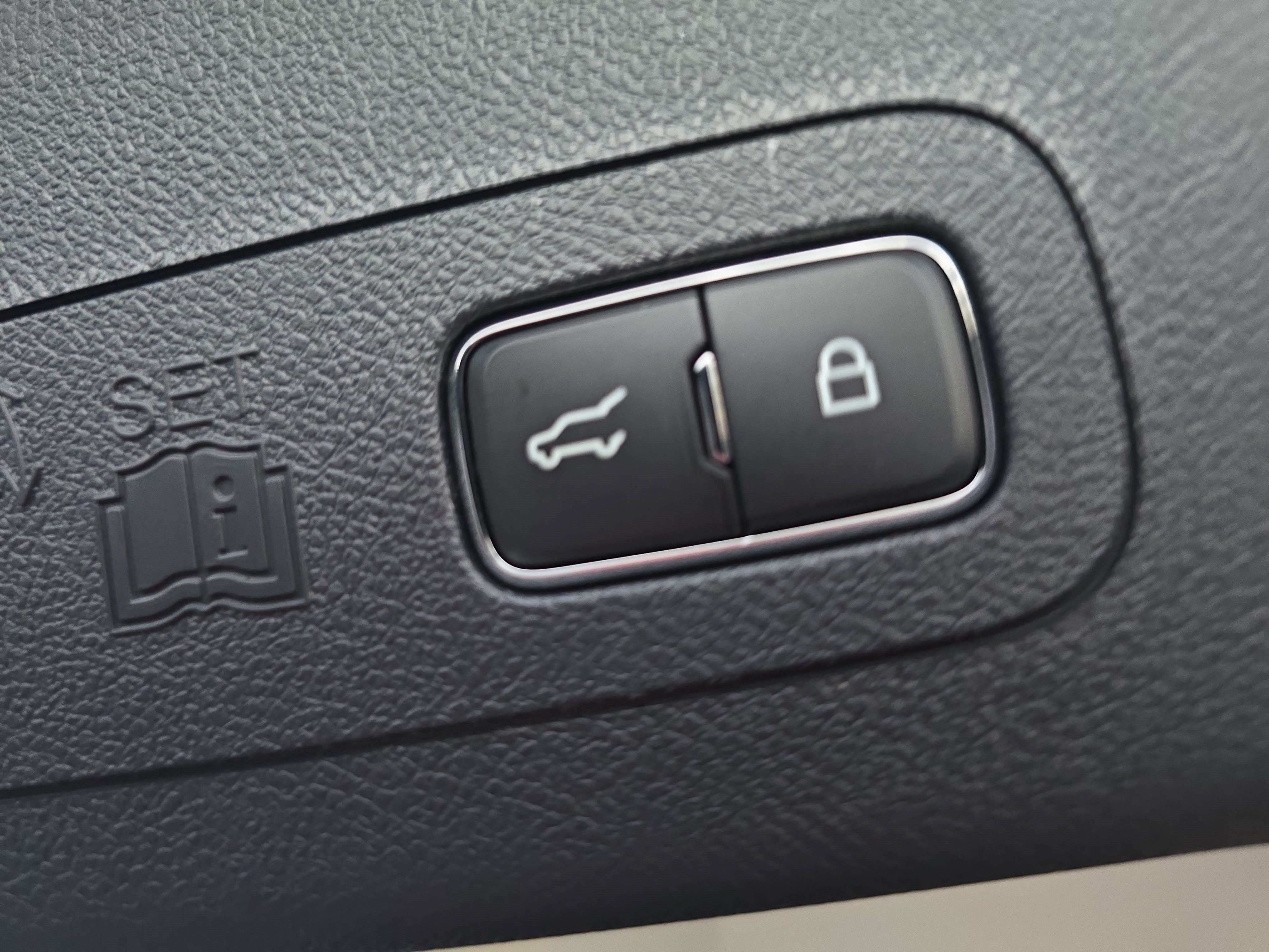 Used 2026 Lincoln Aviator Reserve w/ Luxury Package RWD image 14