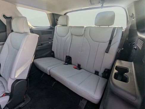 Used 2025 Hyundai Palisade SEL image 12
