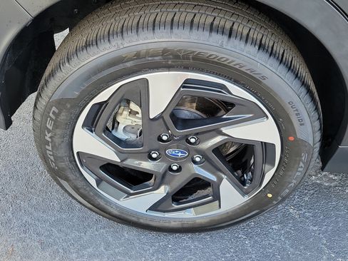 Certified 2024 Subaru Crosstrek 2.5i Limited AWD/4WD image 10