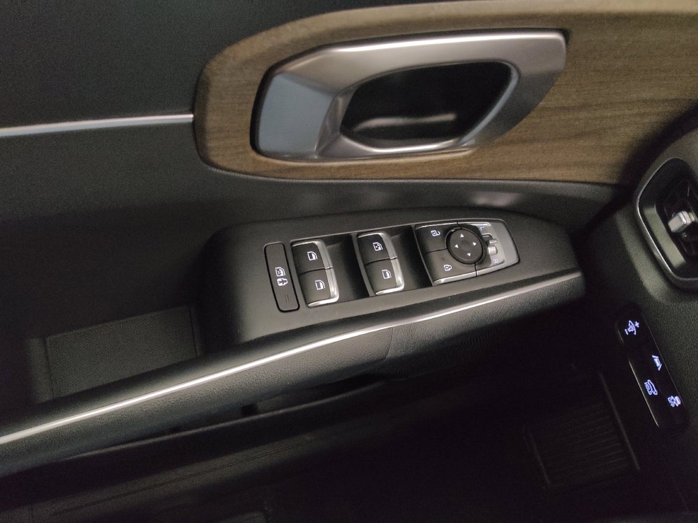 Used 2023 Kia Sorento EX w/ Panoramic Sunroof Package FWD image 27