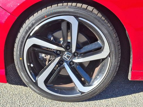 Used 2019 Honda Accord Sport image 9