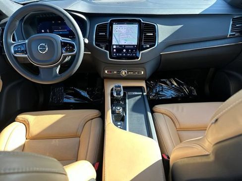 Certified 2024 Volvo XC90 B6 Ultimate w/ Protection Package Premier AWD/4WD image 17