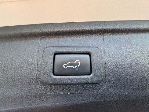 Used 2018 Subaru Outback 2.5i Premium image 15