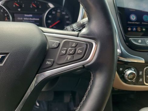 Used 2023 Chevrolet Equinox Premier FWD image 17