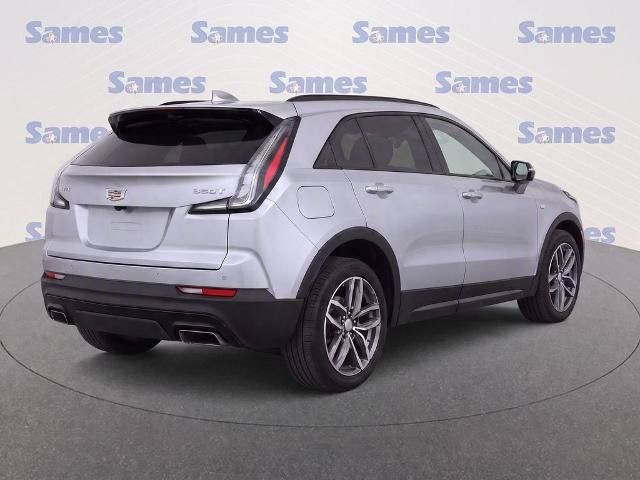 Used 2023 Cadillac XT4 Sport w/ Enhanced Visibility Package FWD image 3
