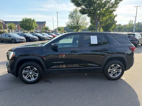Used 2025 GMC Terrain Elevation AWD/4WD image 2