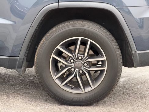 Used 2019 Jeep Grand Cherokee Limited w/ Luxury Group II RWD image 3