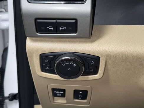 Used 2020 Ford F150 Lariat w/ Equipment Group 502A Luxury AWD/4WD image 29