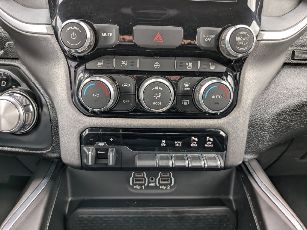 Used 2020 RAM 1500 Laramie w/ Sport Appearance Package AWD/4WD image 11