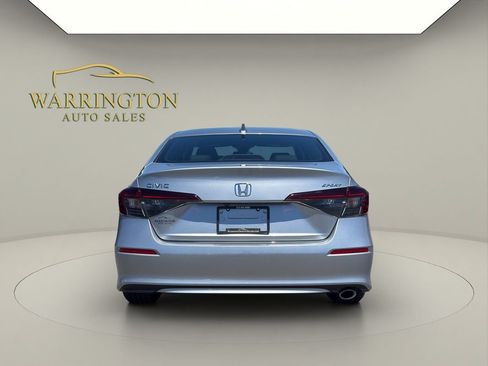 Used 2025 Honda Civic Sport image 6