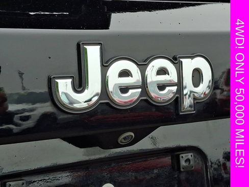 Used 2018 Jeep Renegade Latitude w/ Cold Weather Group AWD/4WD image 29