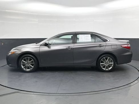 Used 2017 Toyota Camry SE FWD image 9