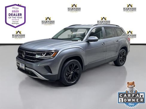 Used 2023 Volkswagen Atlas SE w/ Black Wheel Package AWD/4WD image 1