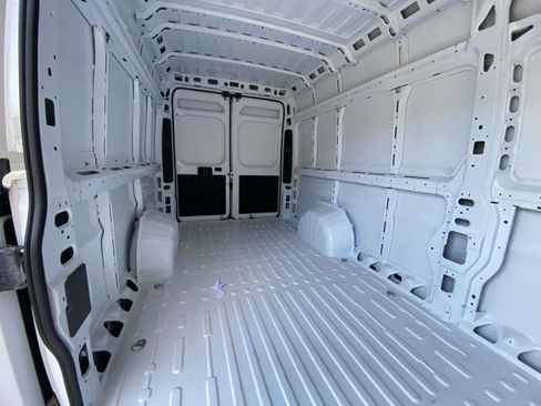Used 2025 RAM ProMaster 3500 w/ Convenience Group image 21