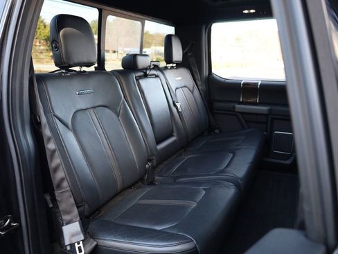 Used 2015 Ford F150 Platinum w/ Equipment Group 701A Luxury image 20