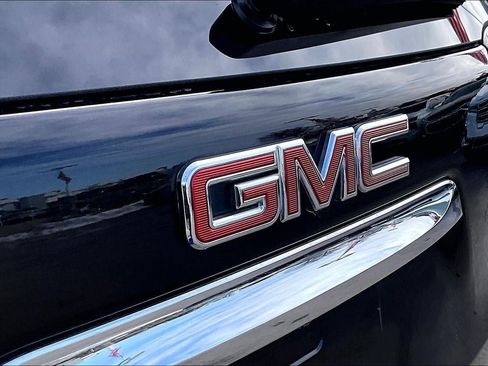 Used 2021 GMC Terrain SLT w/ Infotainment Package II image 25