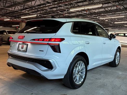 New 2026 Audi Q3 quattro 2.0T AWD/4WD image 8