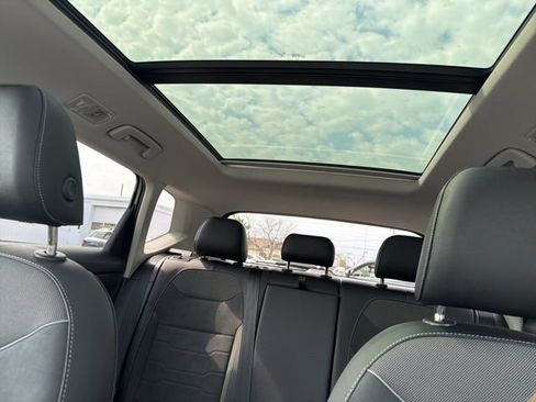 New 2026 Volkswagen Taos SE AWD/4WD image 17