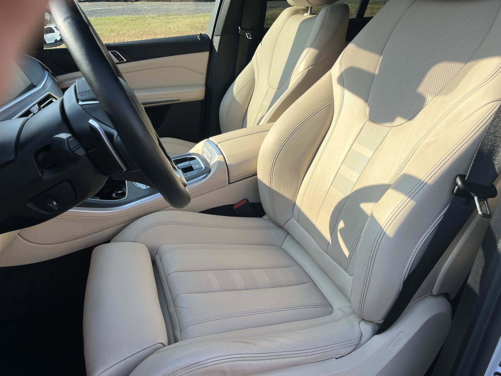 Used 2022 BMW X5 xDrive40i w/ Premium Package AWD/4WD image 30