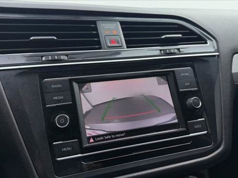 Used 2020 Volkswagen Tiguan S w/ 3rd Row Seat Package AWD/4WD image 30