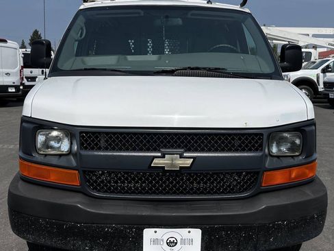 Used 2015 Chevrolet Express 2500 RWD image 2
